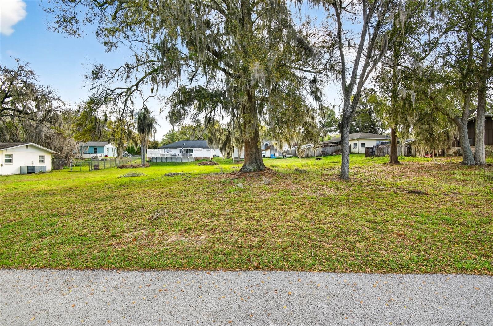 PASADENA SHORES - Residential