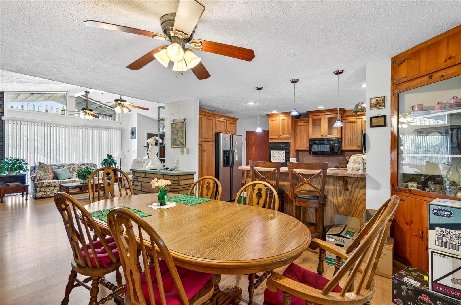 PASADENA SHORES - Residential