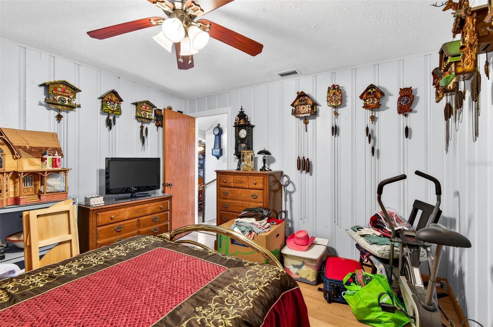 PASADENA SHORES - Residential