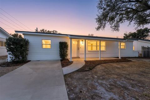 Photo of 5224 52nd Avenue N, St Petersburg, FL 33709 (MLS # OM718681)