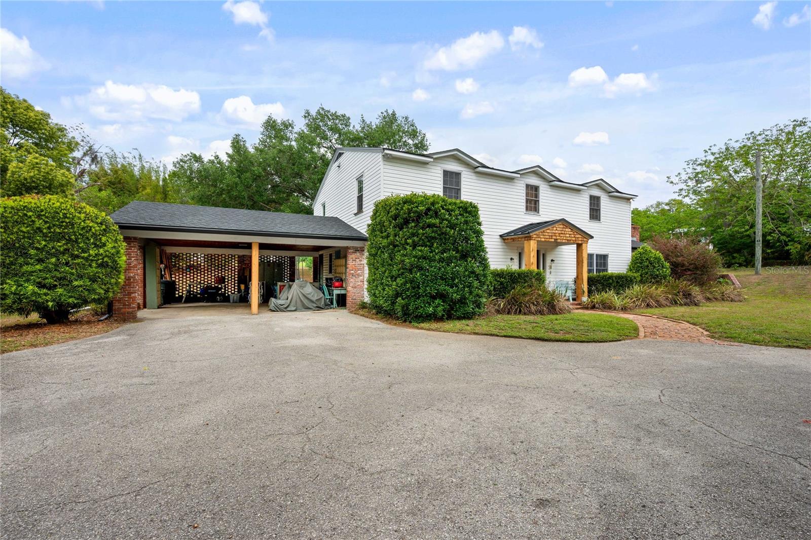 TANK HILL - Residential