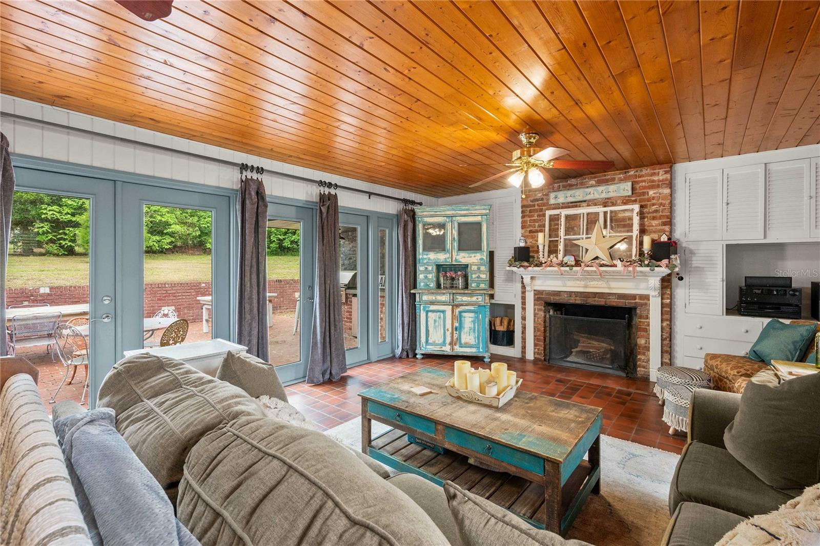 TANK HILL - Residential