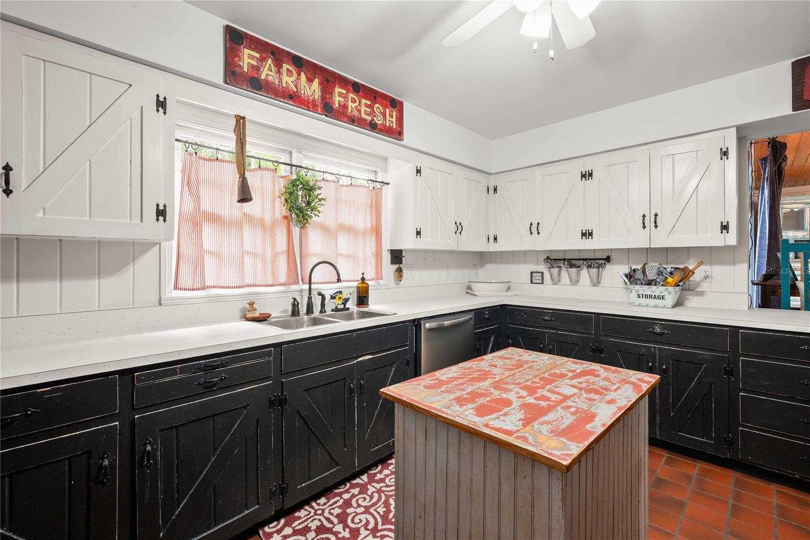 TANK HILL - Residential