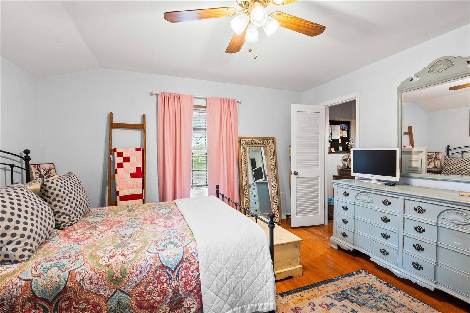 TANK HILL - Residential