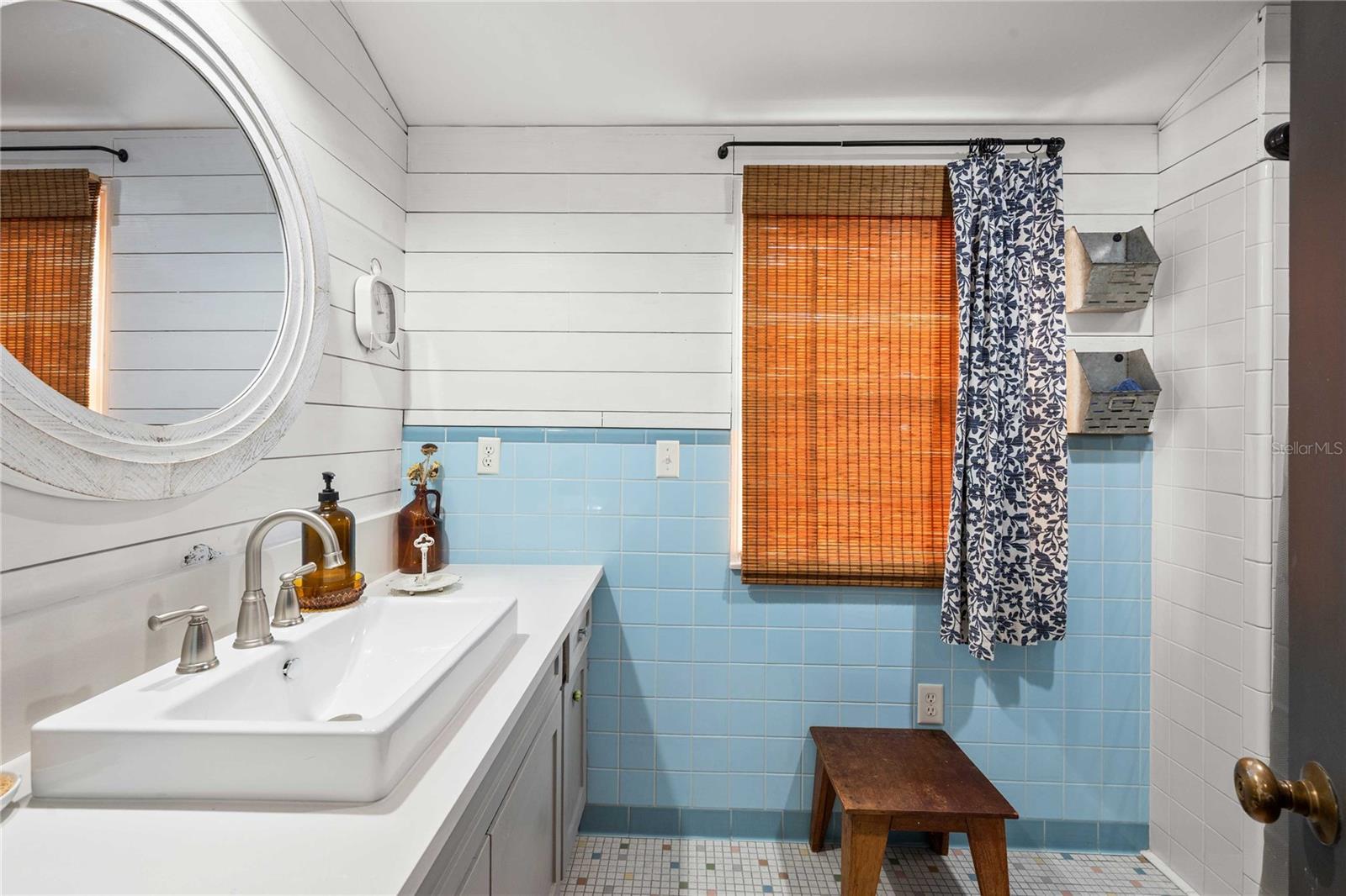 TANK HILL - Residential