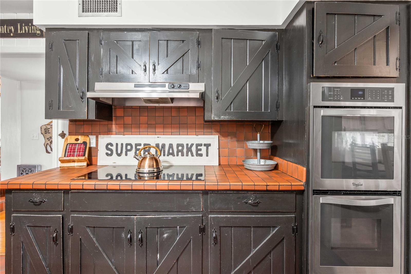 TANK HILL - Residential