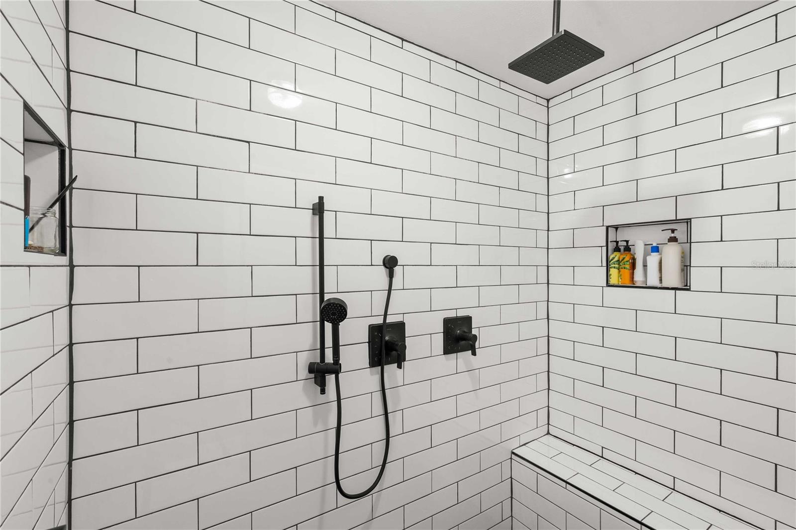 TANK HILL - Residential