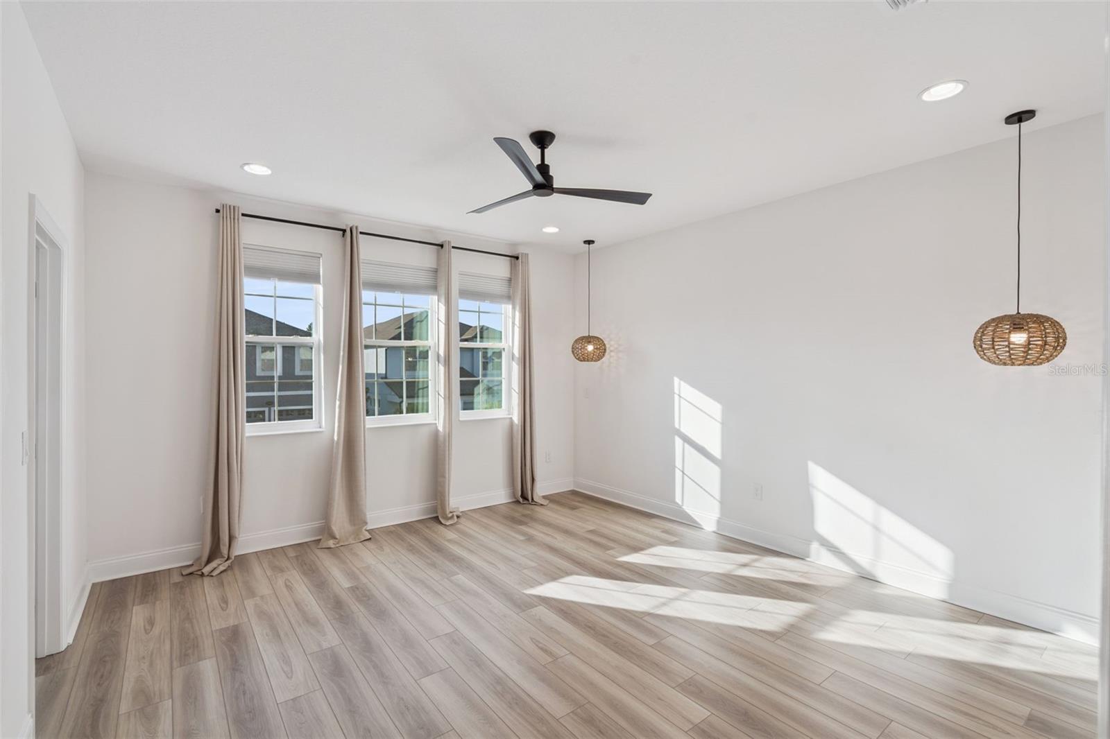 ENCORE/OVATION PH 3 - Residential