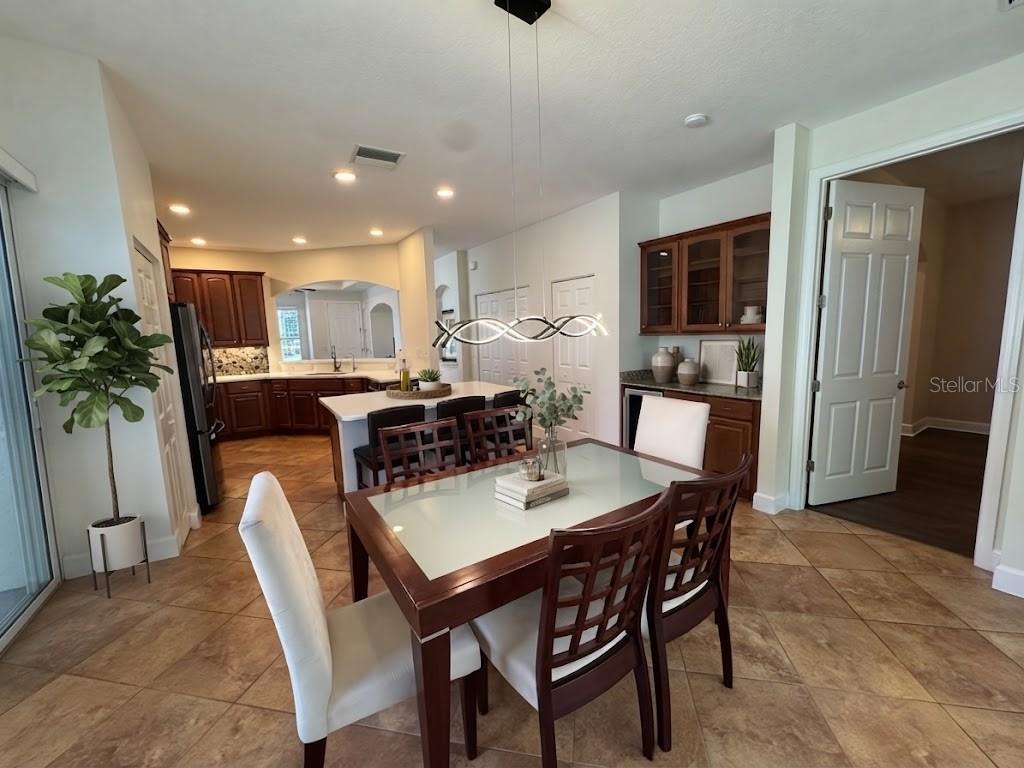 1140 BEACHCOMBER COURT 11