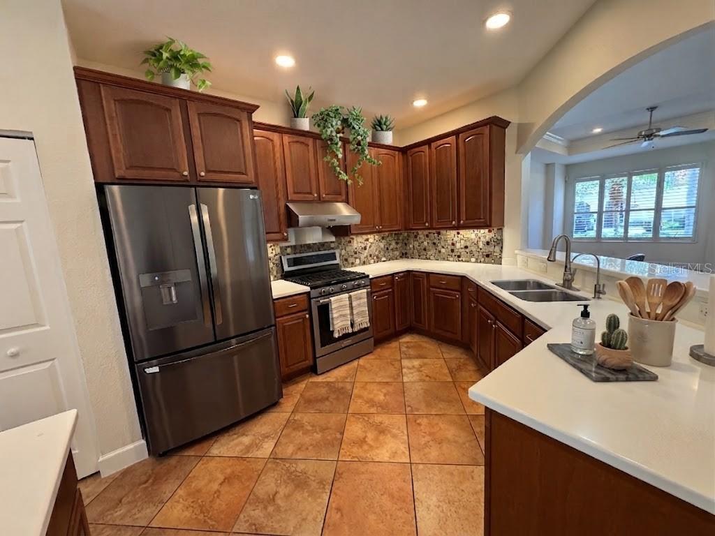 1140 BEACHCOMBER COURT 11