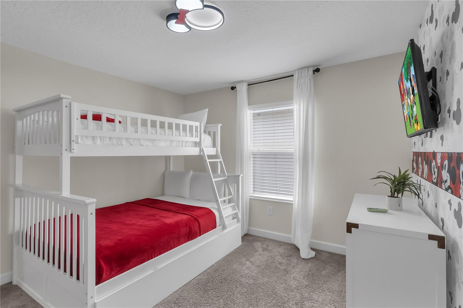 STONEYBROOK SOUTH NORTH PARCEL PH 1 PB 26 PGS 147- - Residential Lease