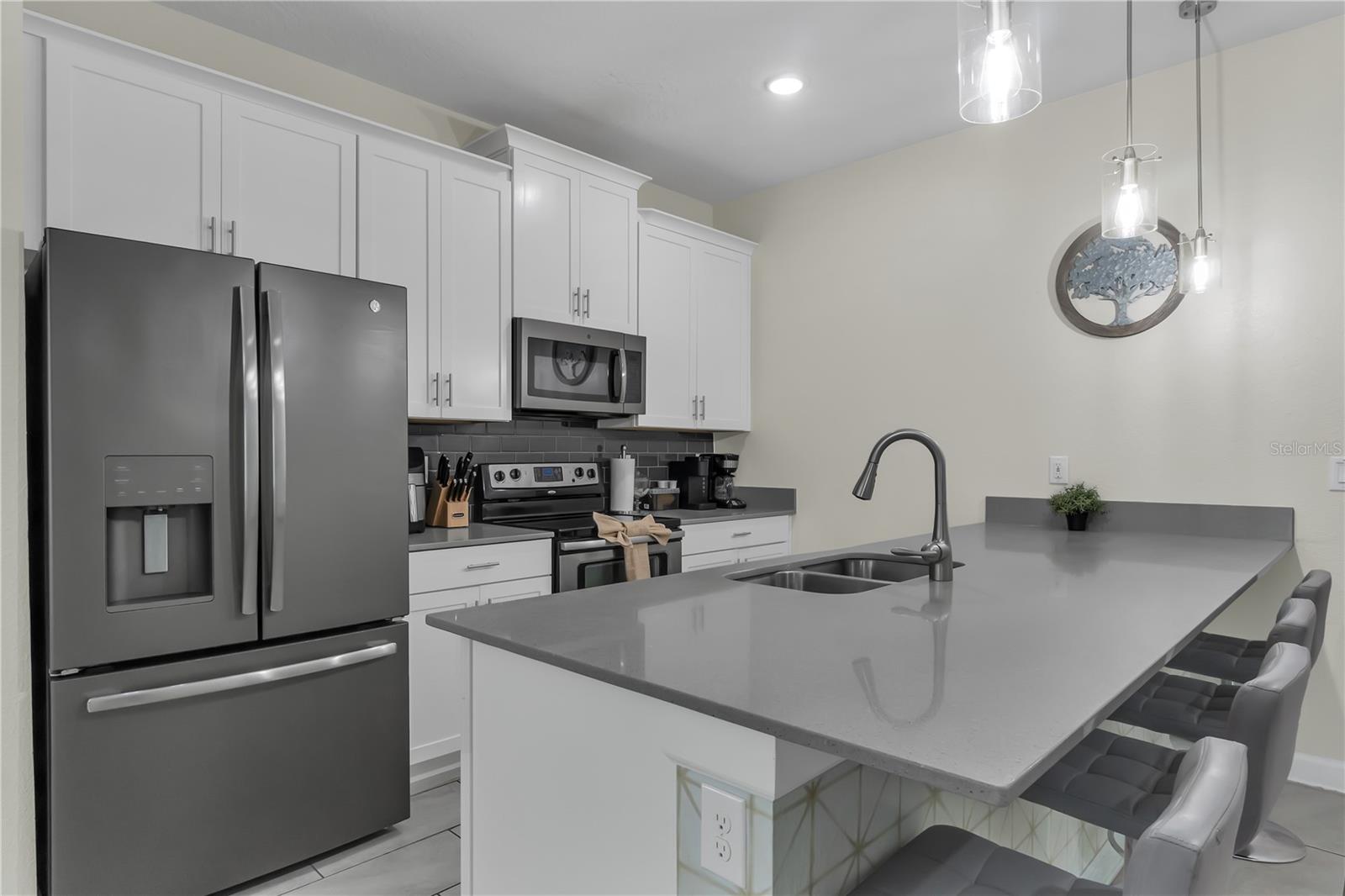 STONEYBROOK SOUTH NORTH PARCEL PH 1 PB 26 PGS 147- - Residential Lease