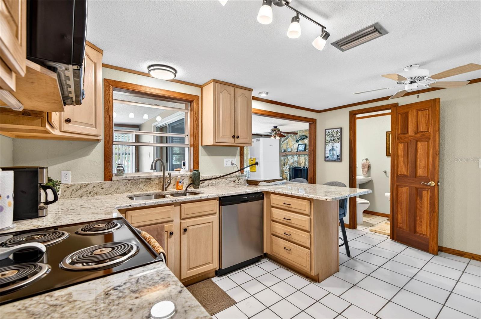 HUDSON BEACH ESTATES - Residential