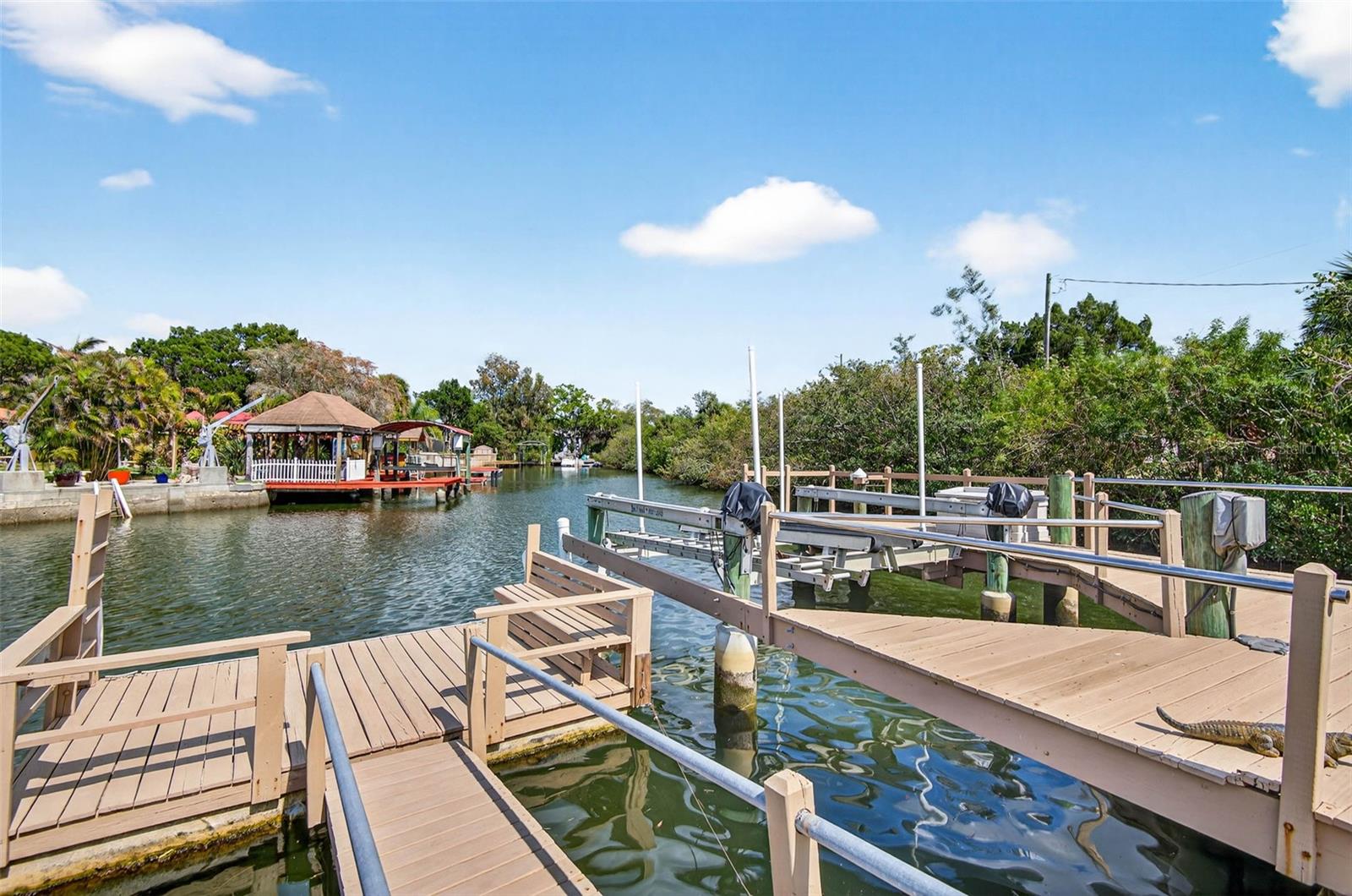 HUDSON BEACH ESTATES - Residential