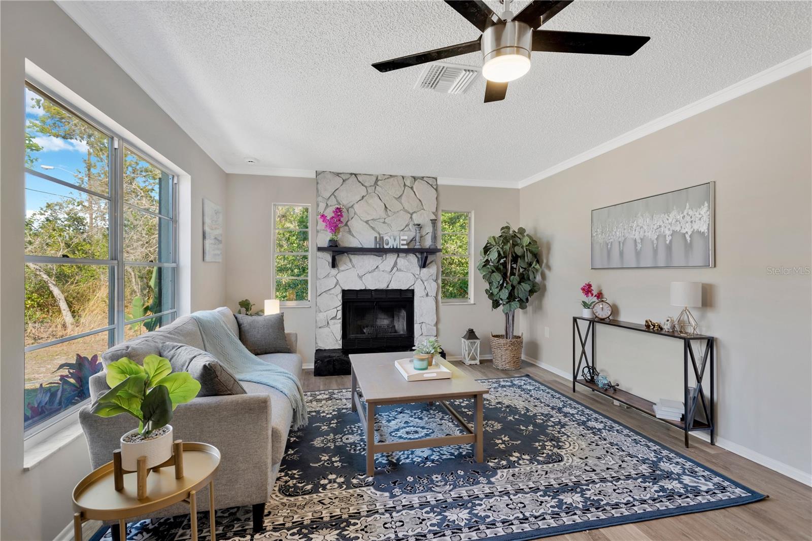 MOON LAKE ESTATES - Residential