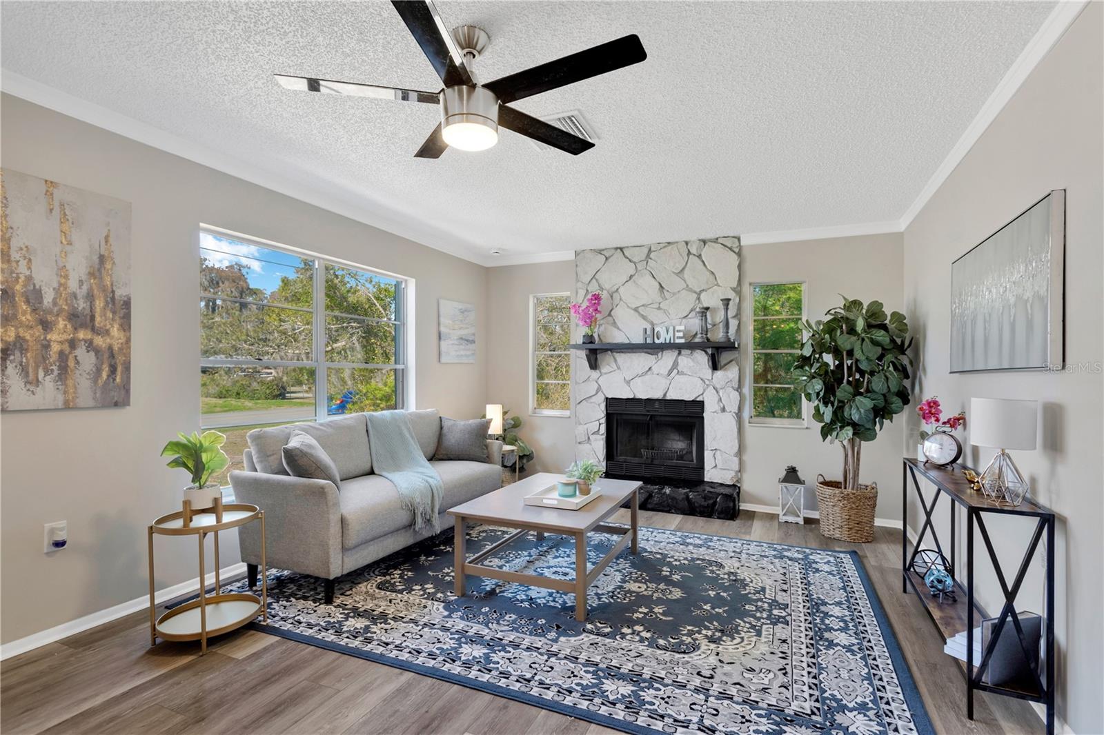 MOON LAKE ESTATES - Residential