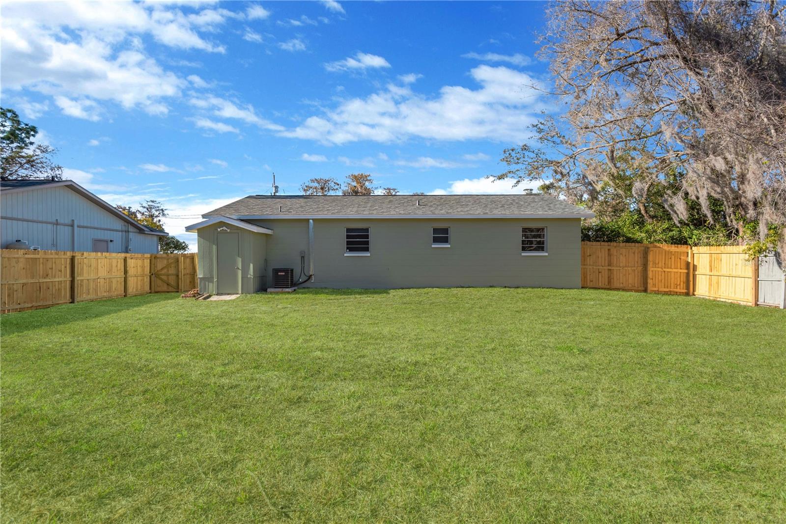 MOON LAKE ESTATES - Residential