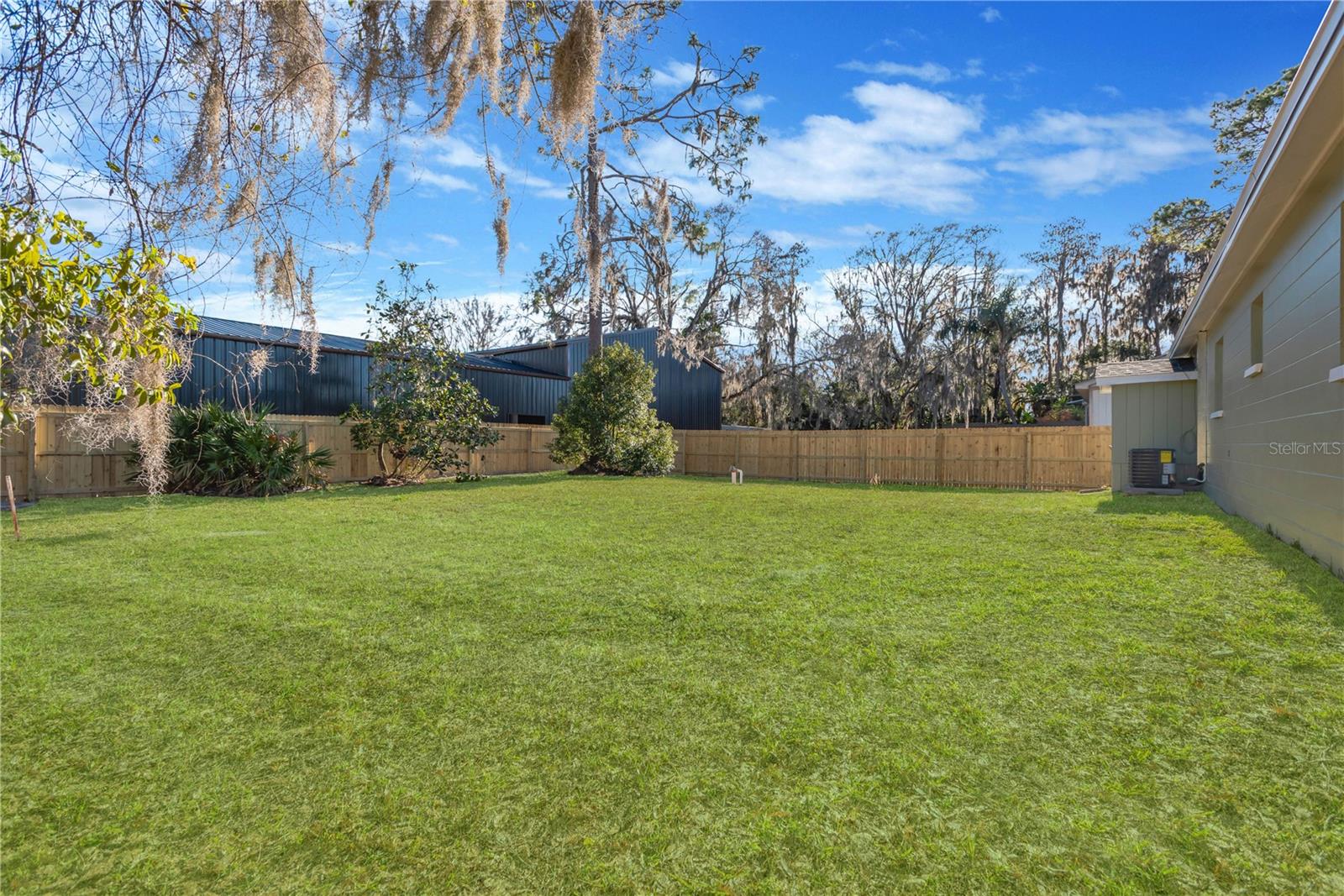 MOON LAKE ESTATES - Residential