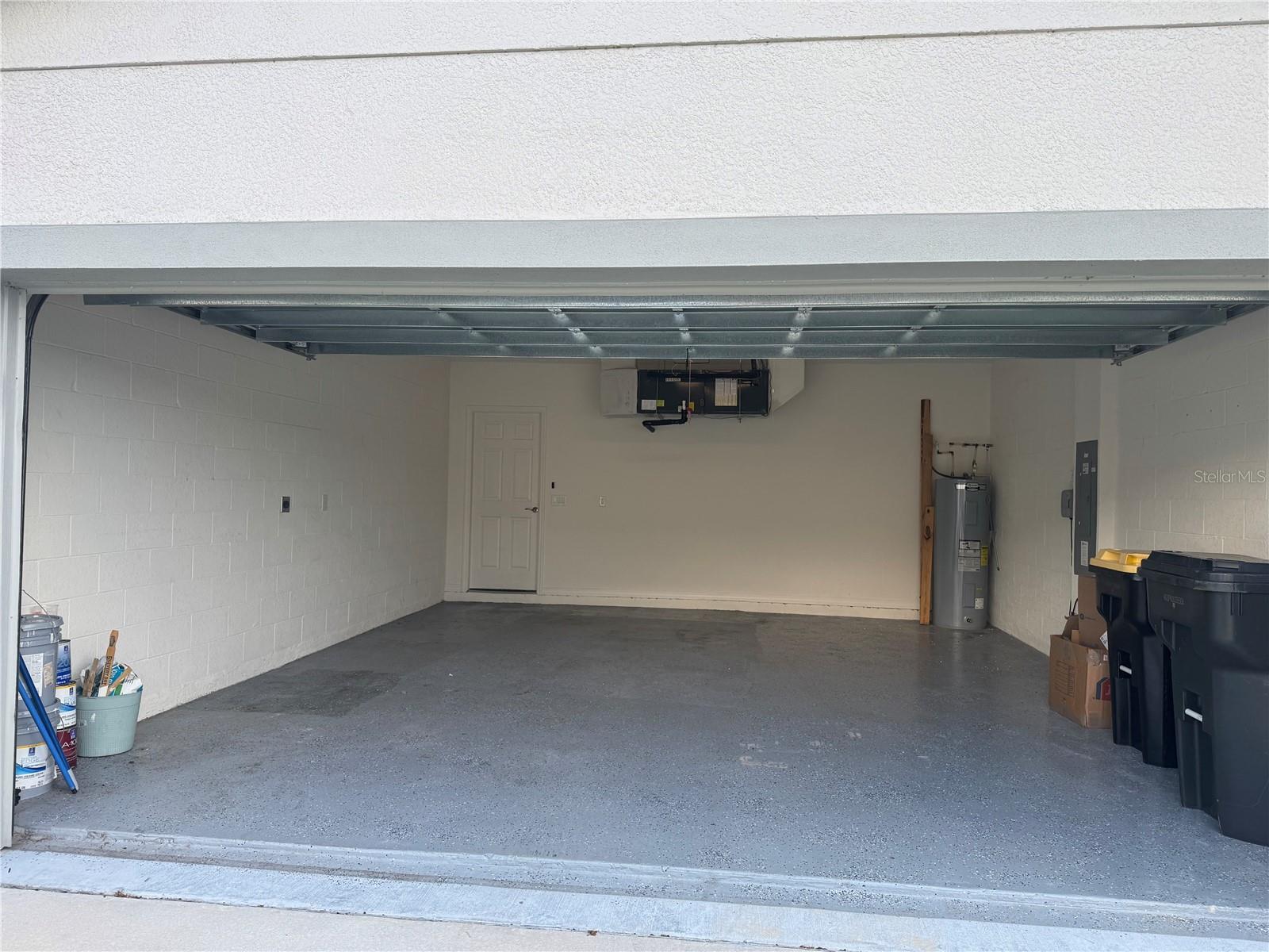 ASTONIA PH 2 & 3 - Residential Lease