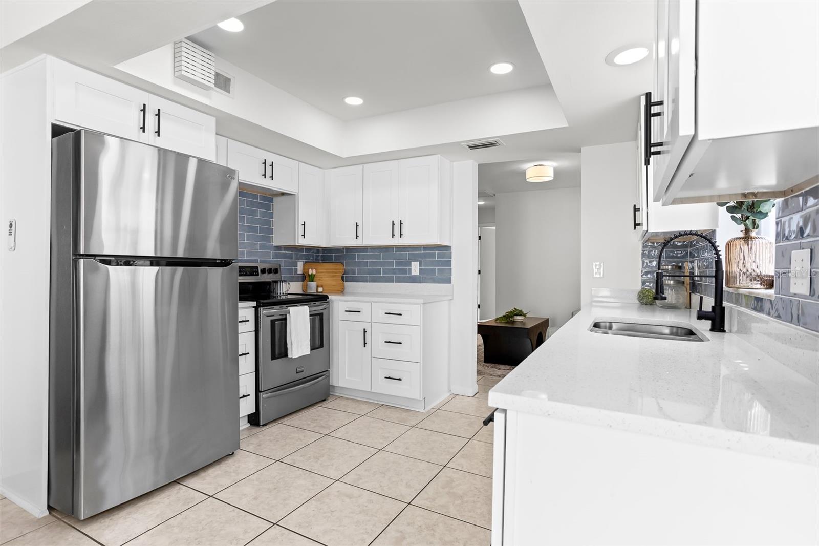 VISTA DEL RIO - Residential