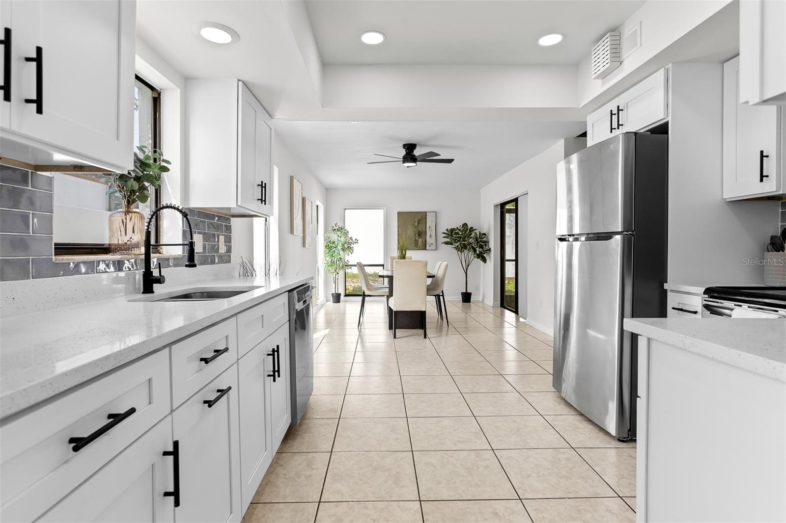 VISTA DEL RIO - Residential