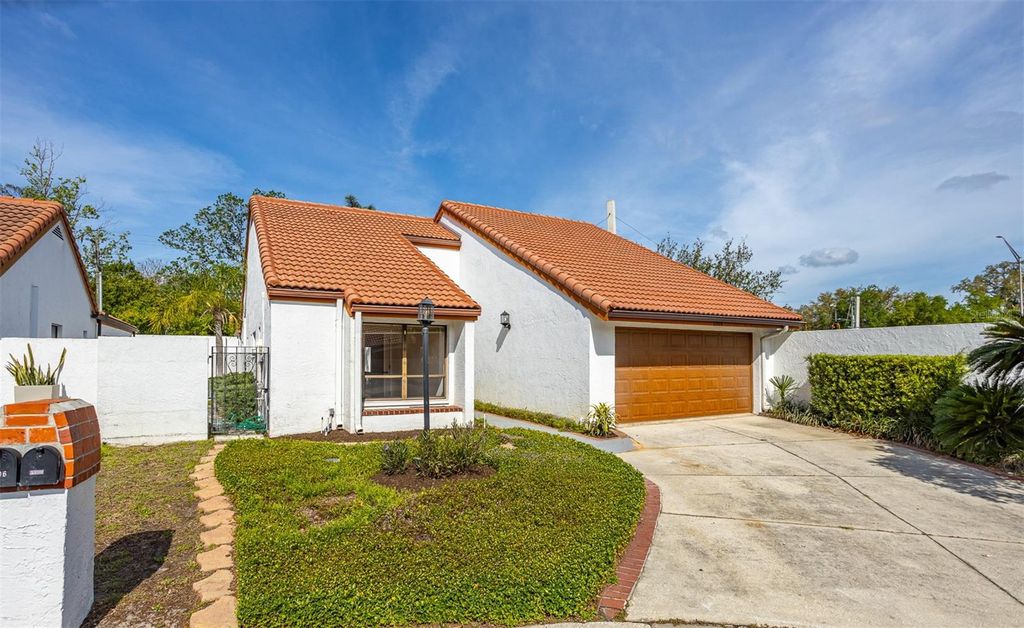 Photo of 11508 Robles Del Rio Place, Temple Terrace, FL 33617 (MLS # TB8495194)