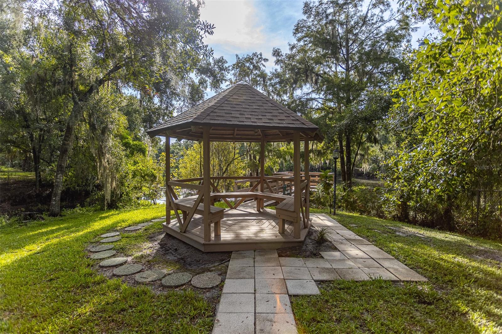 VISTA DEL RIO - Residential