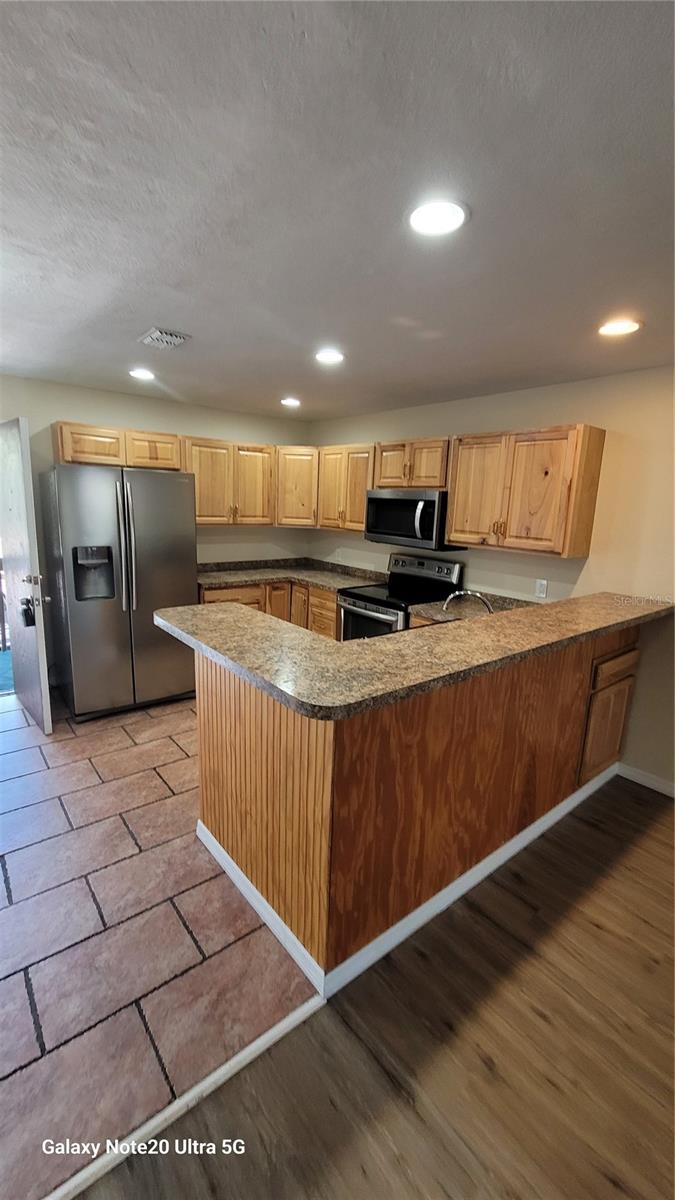 ALOHA GARDENS - Residential Lease