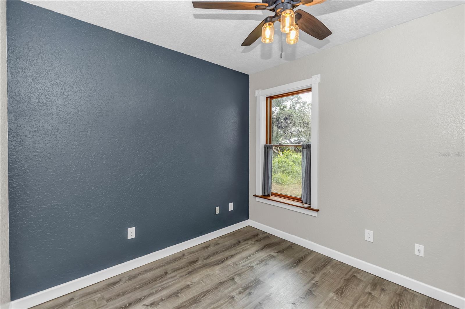 DORSEYS BLUE SPGS PARK - Residential