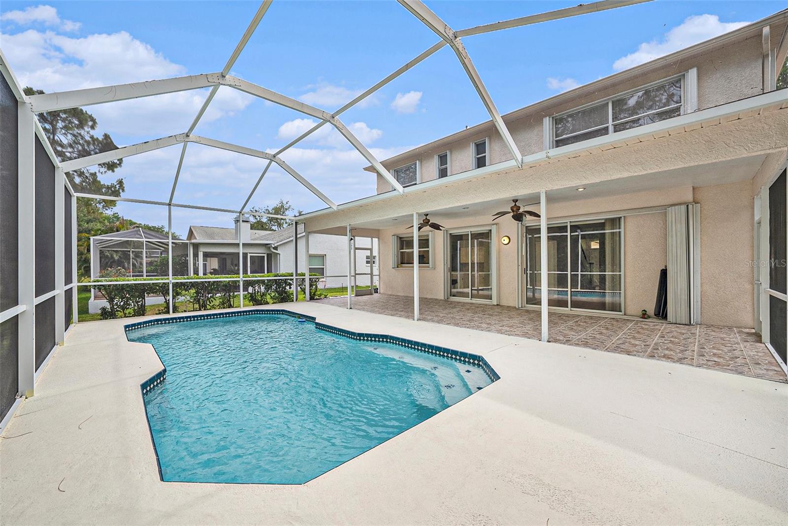 1719 BAYHILL DRIVE