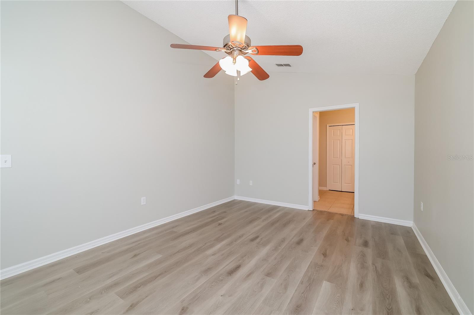 PEPPERTREE AT CYPRESS WOODS U1 - Residential Lease