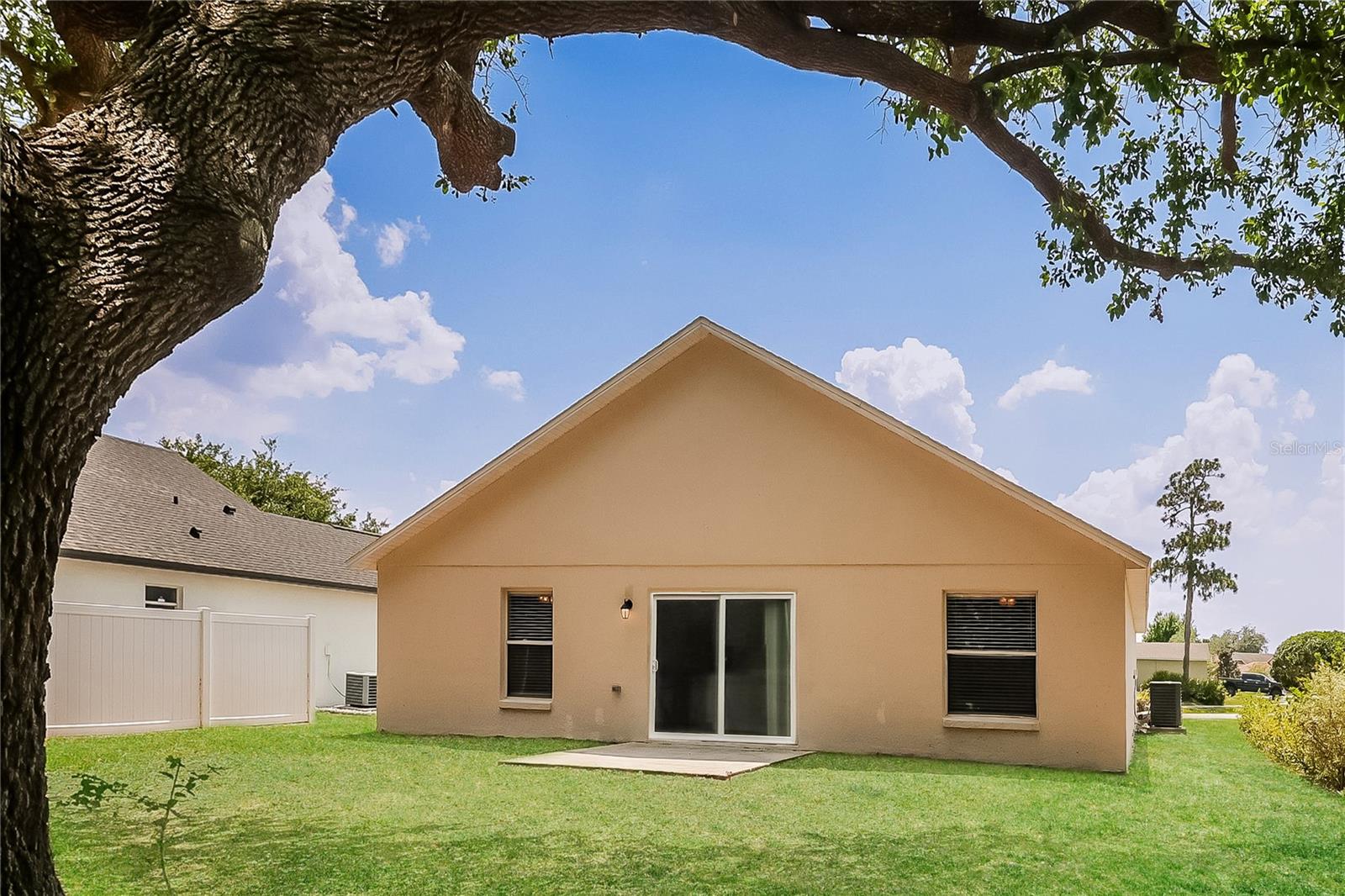 PEPPERTREE AT CYPRESS WOODS U1 - Residential Lease