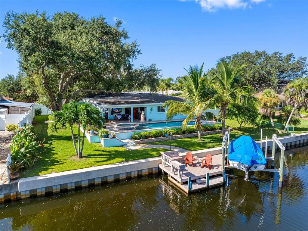 Photo of 1131 45th Avenue NE, St Petersburg, FL 33703 (MLS # TB8424675)