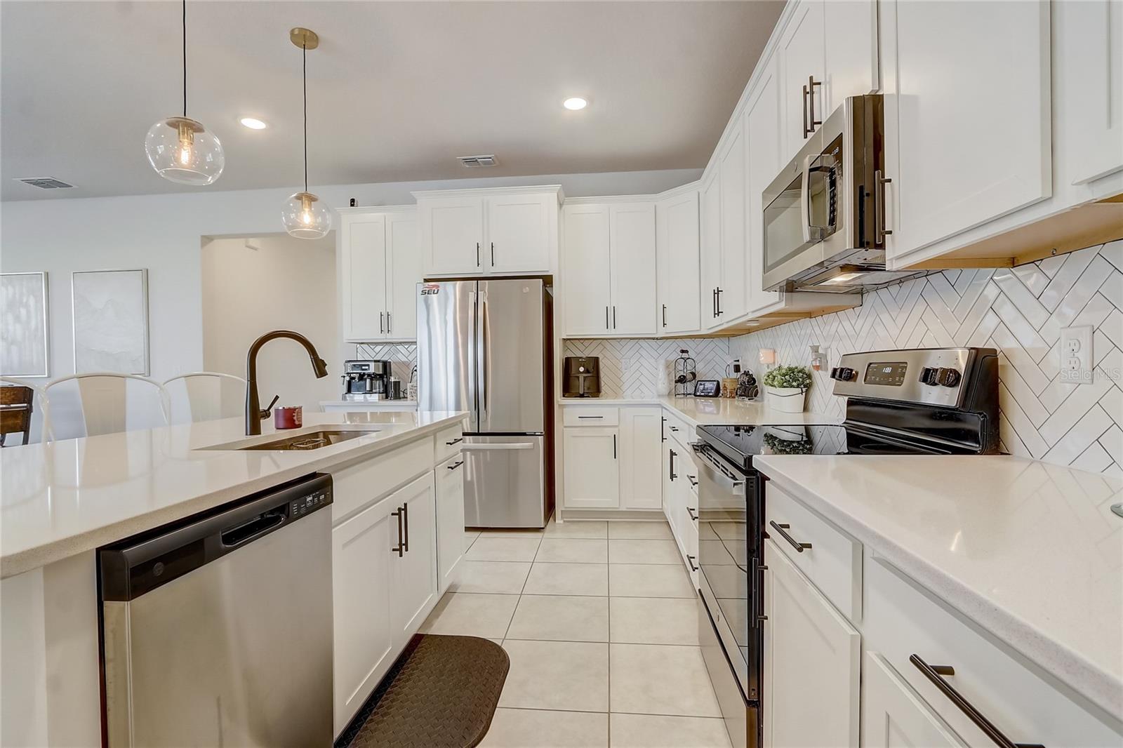 EDEN HILLS - Residential