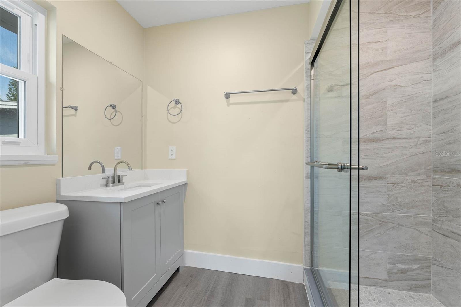 OAKLAND SHORES 3RD ADD REP - Residential Lease