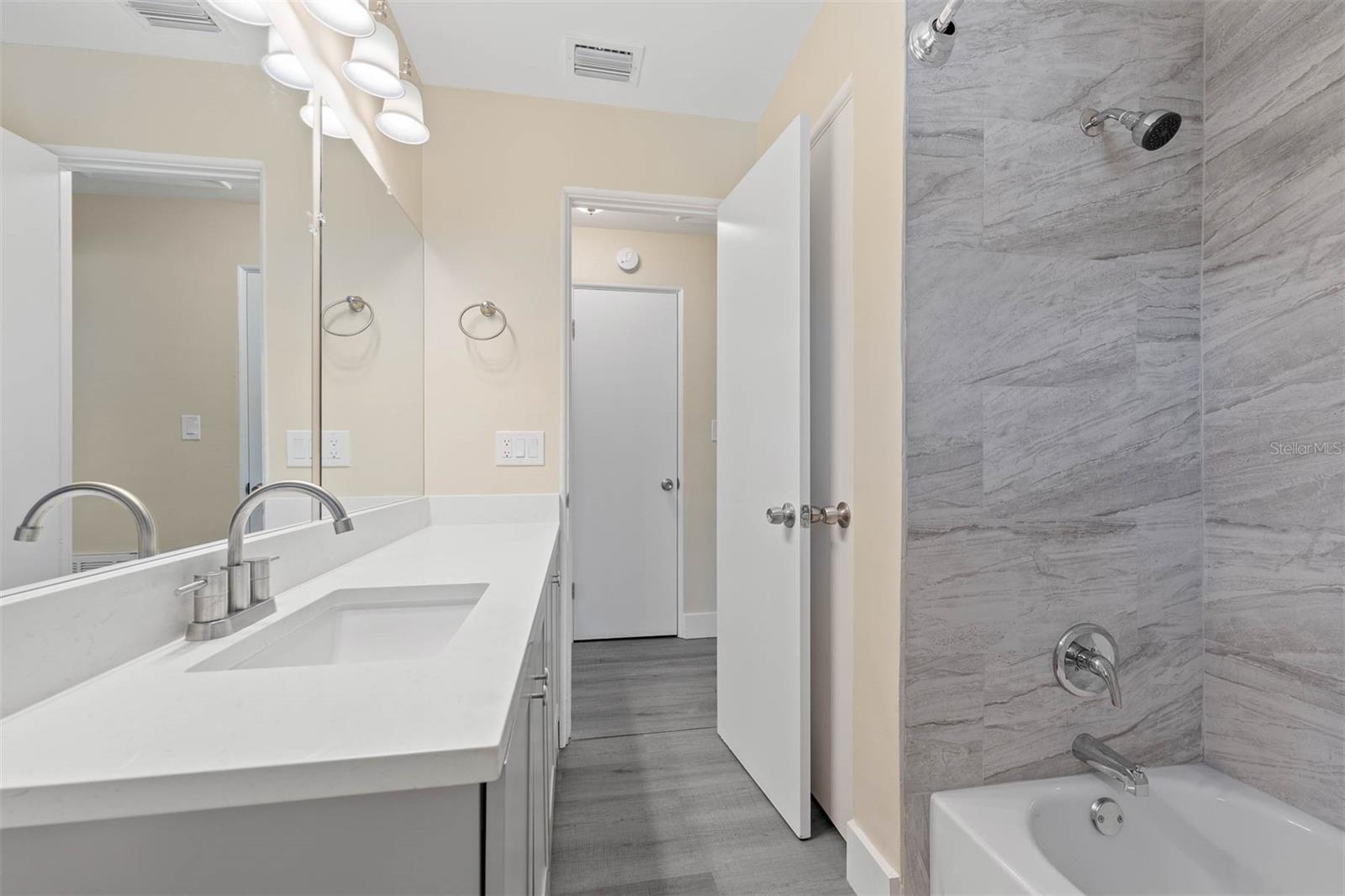 OAKLAND SHORES 3RD ADD REP - Residential Lease