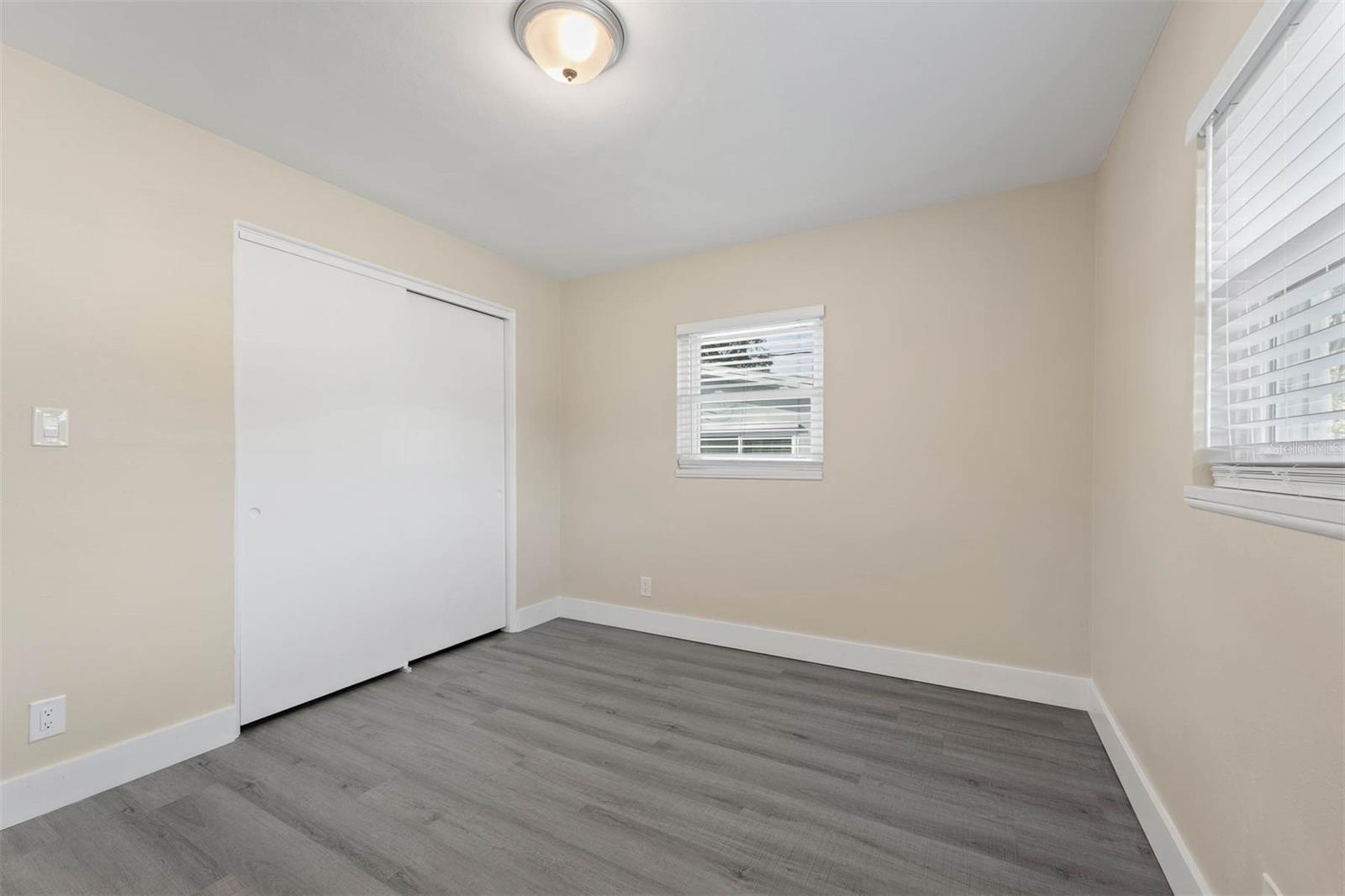 OAKLAND SHORES 3RD ADD REP - Residential Lease