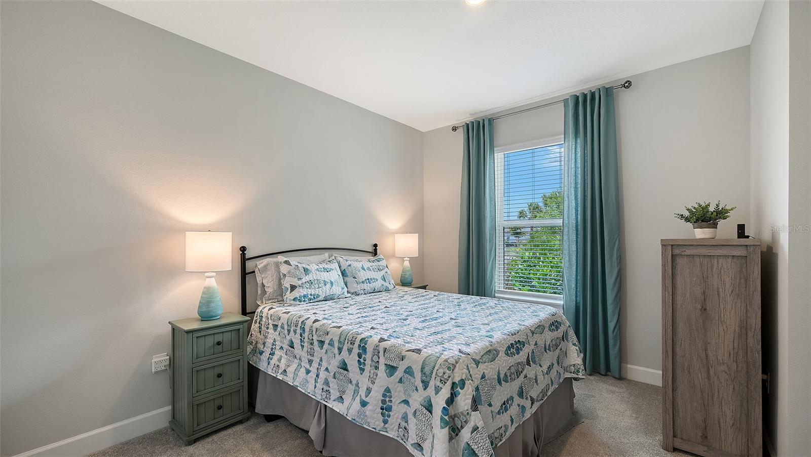 AZARIO ESPLANADE PH V - Residential