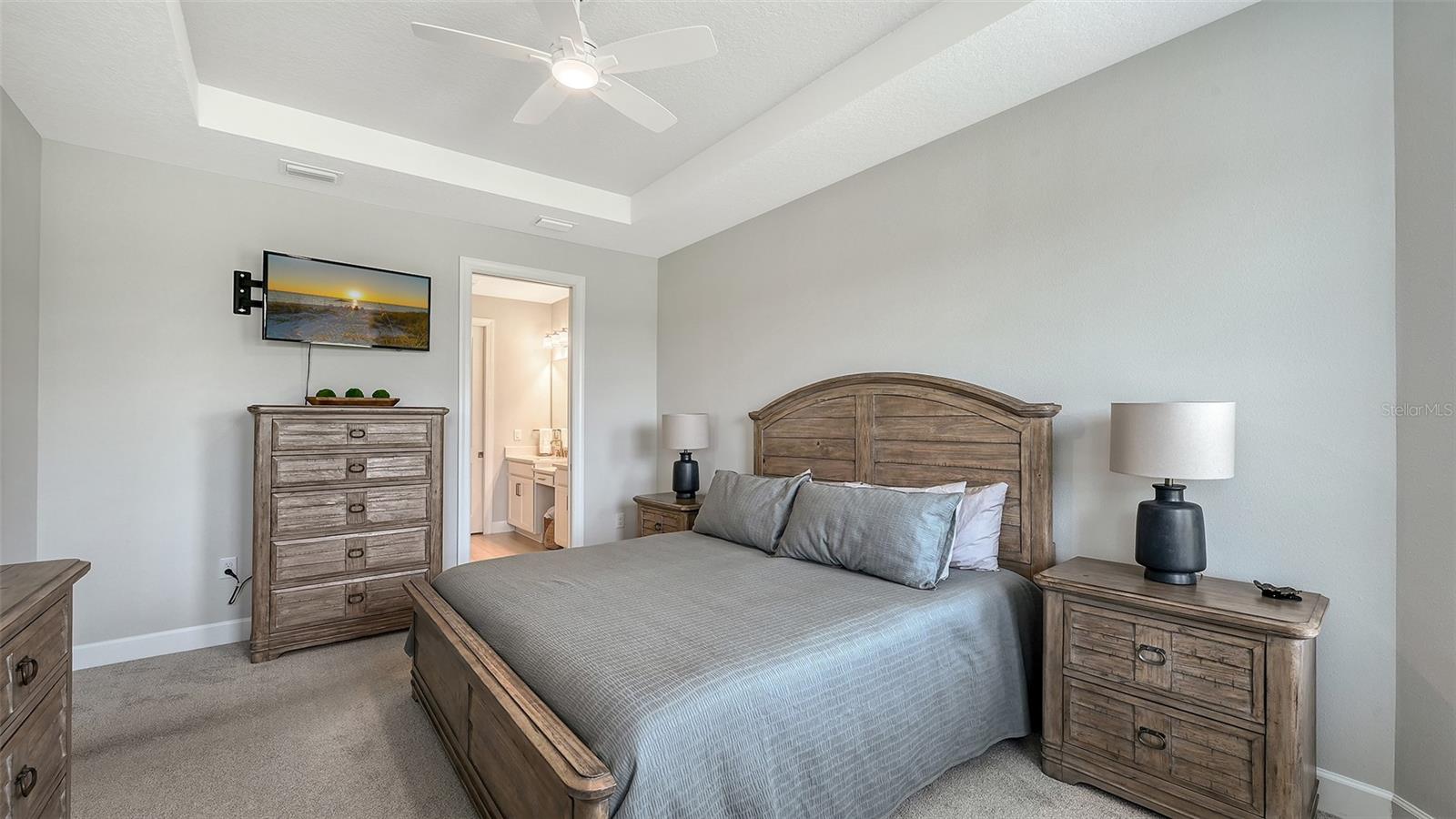 AZARIO ESPLANADE PH V - Residential