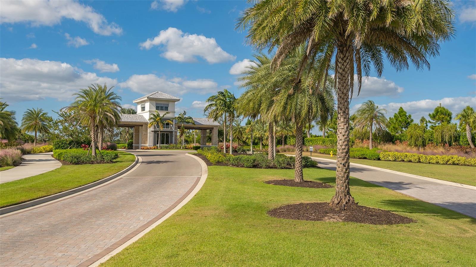 AZARIO ESPLANADE PH V - Residential