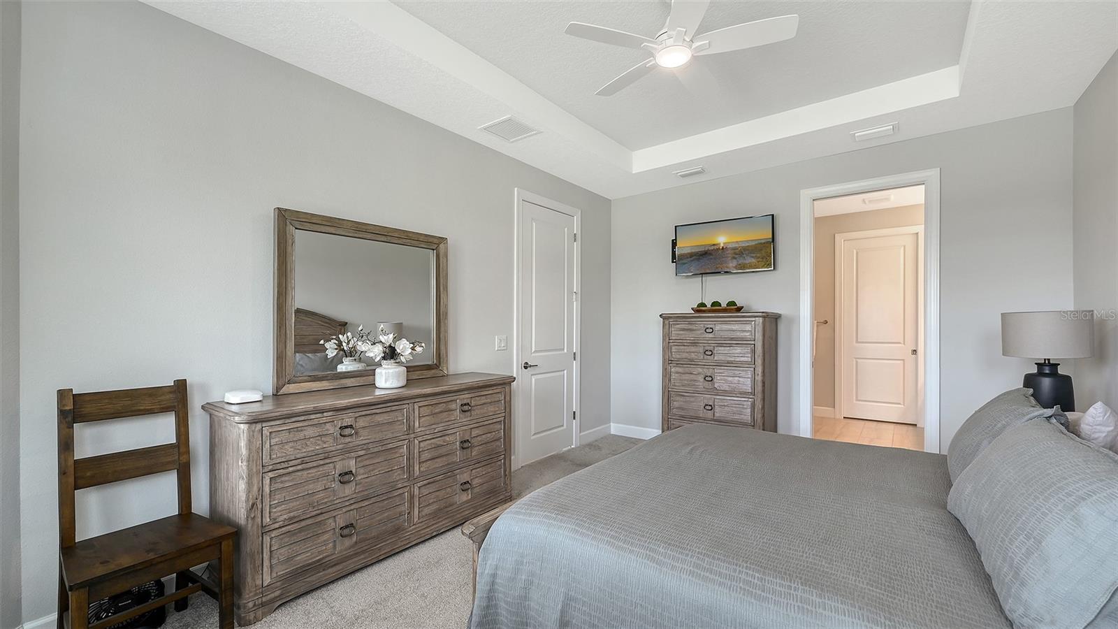 AZARIO ESPLANADE PH V - Residential