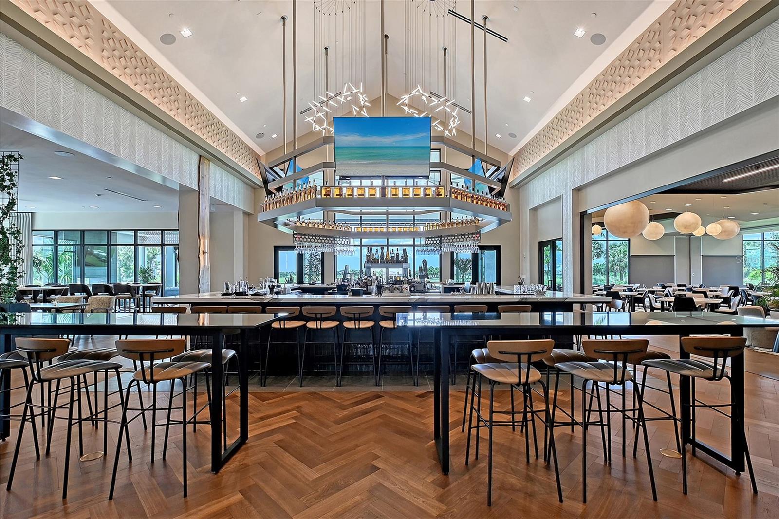 AZARIO ESPLANADE PH V - Residential