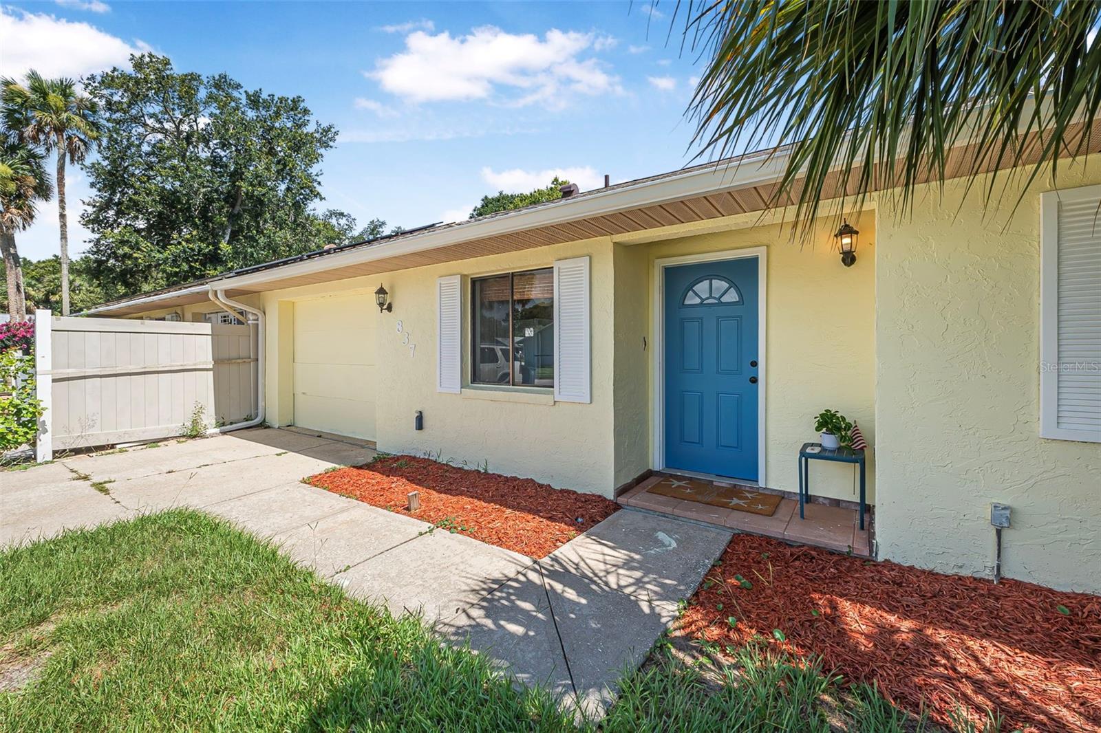 This is a great opportunity to own a wonderful half duplex in Port Orange at an excellent price! There is no HOA.
This home features an open floor plan, split bedrooms, and a master suite with a private, updated bath. The guest bathroom has a tub. The kitchen has oak cabinets, a pantry, and a convenient pass-through window to the dining room. You'll find tiled floors in the common areas and carpet in the bedrooms. This property also offers a large, partially fenced backyard, a new roof (2024), a new water heater (2025), and a one-car garage.
Square footage recieved fron tax rolls. All information intended to be accurate but cannot be guaranteed.