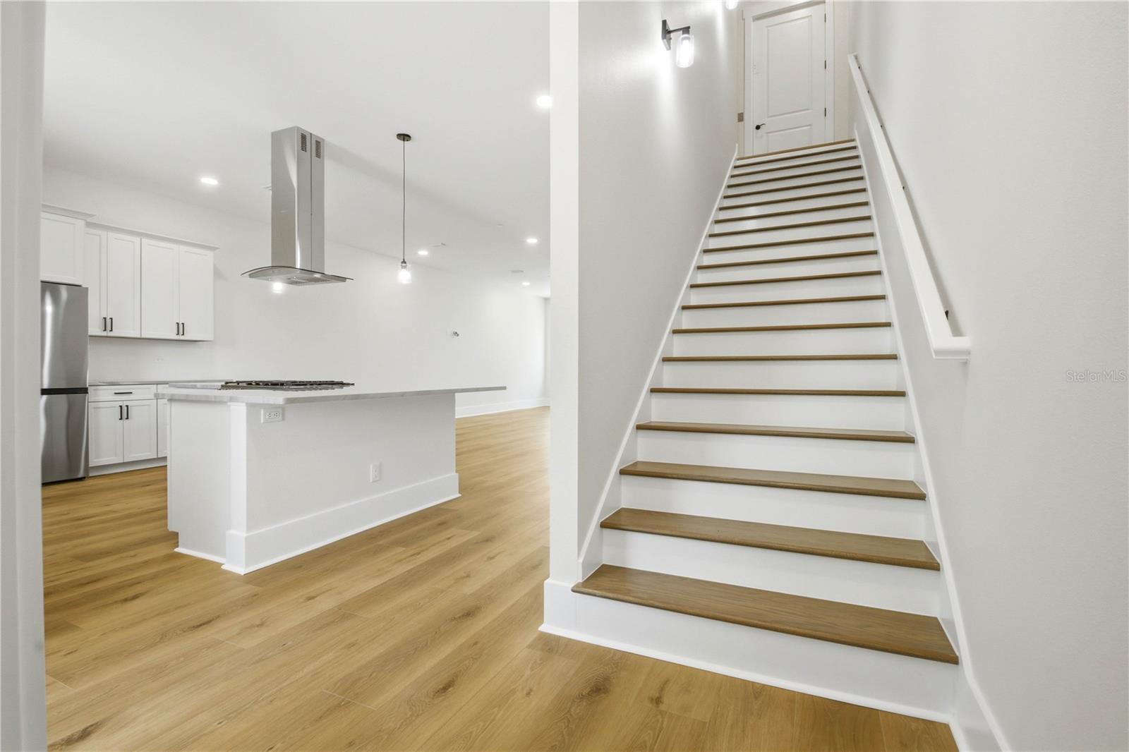 MIRA VISTA TWNHMS PH II - Residential