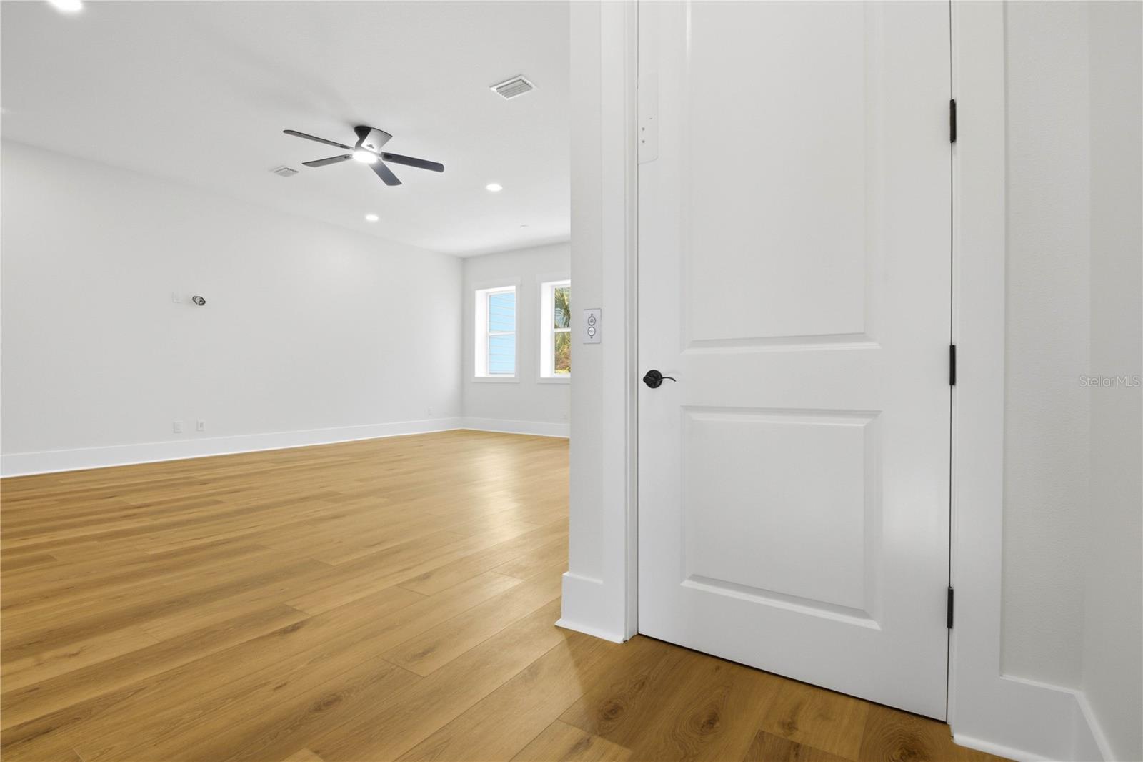 MIRA VISTA TWNHMS PH II - Residential