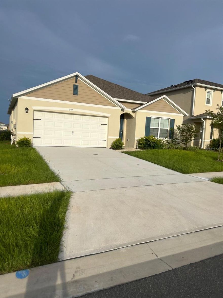 You and your family will enjoy living in this beautiful home. 
The home features 4 carpeted and well illuminated bedrooms and the master suite has a spacious walk in closet;2 baths, a  completely laundry room and 2 car garage.
Living and dining room with an open floor concept, all tile.
Living room with sling door to a covered patio and access to a beatutiful grass area.
The kitchen has all stainless steel appliances, wood cabinets and granite counters, and 2 car garage.