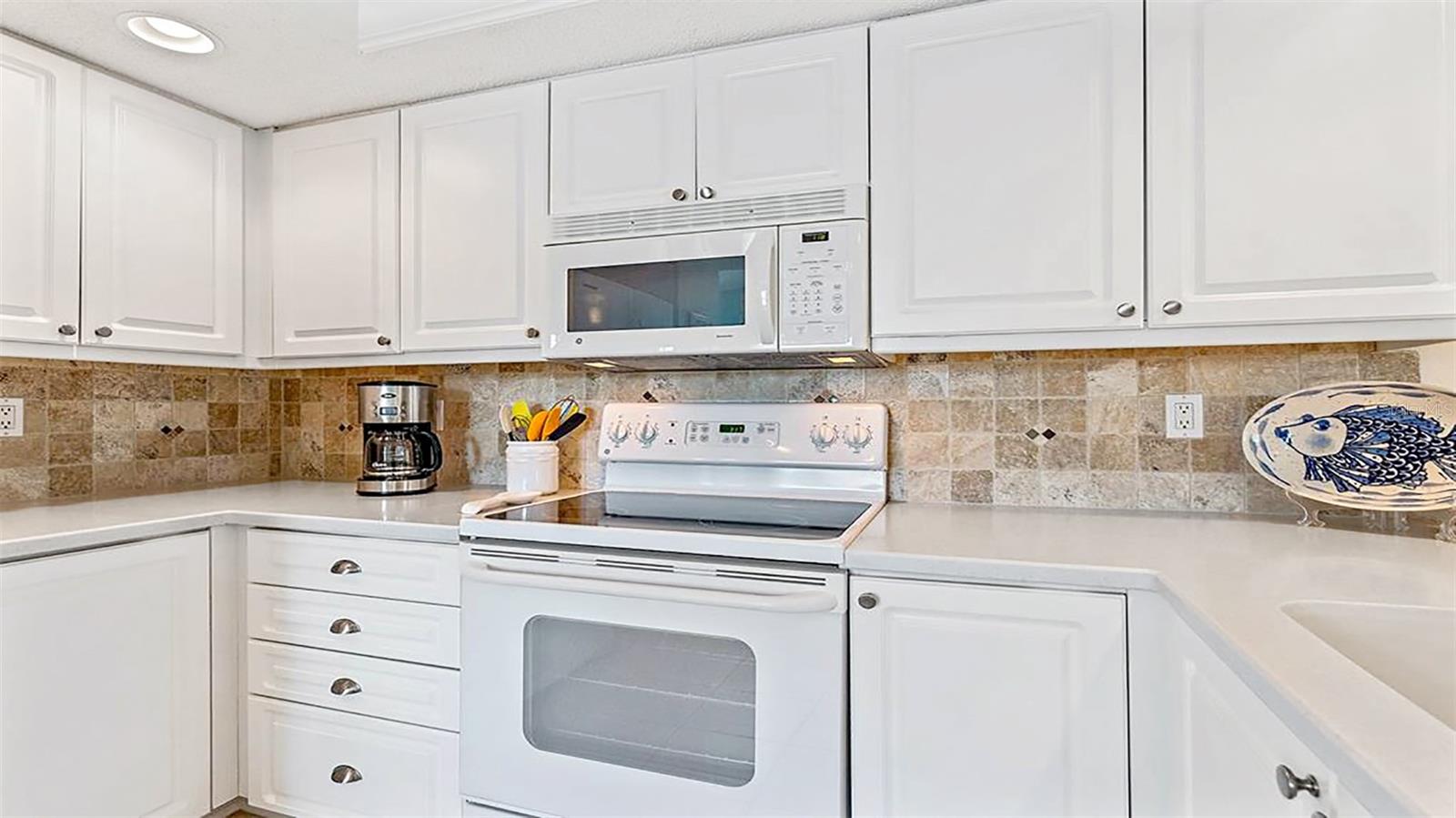 GULF & BAY CLUB BAYSIDE - Residential Lease