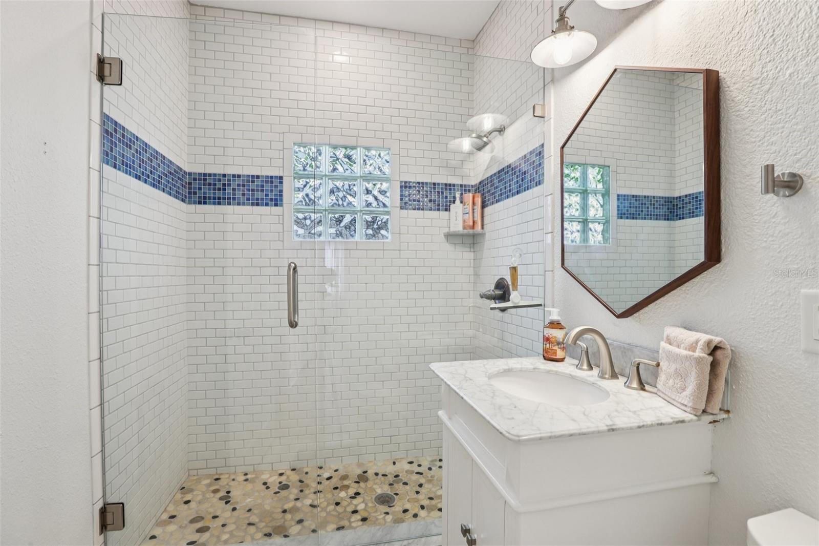 KENWOOD SUB - Residential