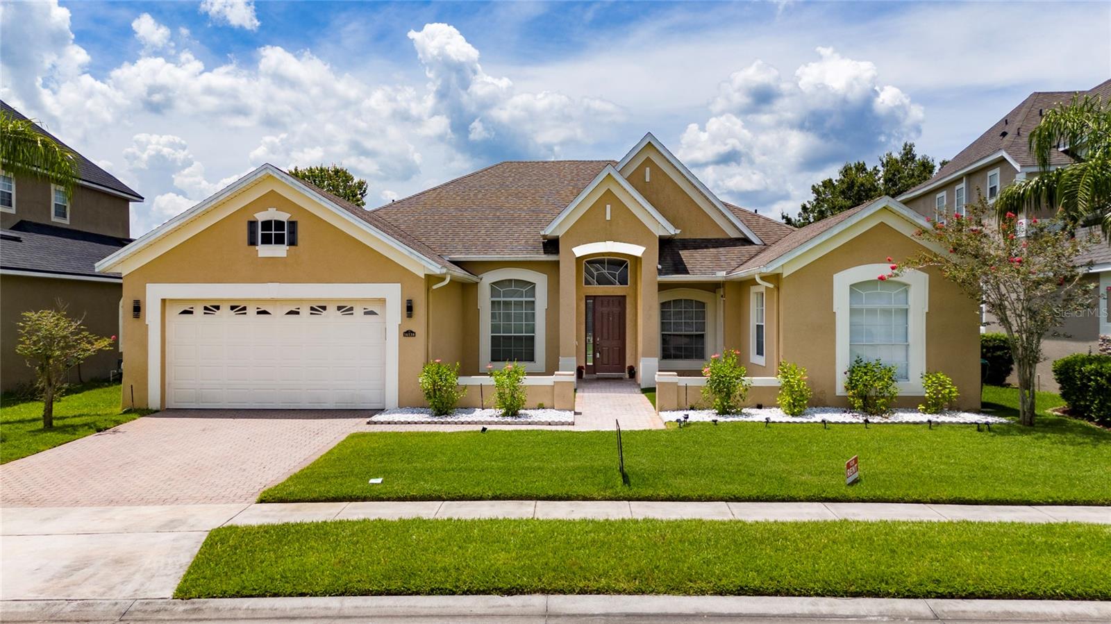 Beautiful 4-Bedroom Home in Gated Community with Lake View in Orlando
Welcome to your new dream home in Orlando! This spacious 4-bedroom, 4-bathroom residence has been completely renovated, showcasing unique and stunning finishes that elevate its charm and sophistication. Located in a gated community, this property offers privacy and tranquility, with a breathtaking lake view.
The home features a 2-car garage, along with additional space in the driveway for more vehicles. The interior boasts a modern and elegant design, with a gourmet kitchen equipped with stainless steel appliances and high-quality custom cabinetry. The home also comes equipped with solar energy, providing greater energy efficiency and environmental benefits.
This beautiful home is ready and absolutely gorgeous to welcome potential buyers for a visit. Every detail has been carefully crafted to ensure maximum comfort and style.
Located in one of the most desirable areas of Orlando, this residence offers convenient access to a variety of shops, restaurants, banks, hospitals, and supermarkets. Additionally, it is strategically positioned near the region's main highways, such as 408, 417, and 528, making daily commuting easier.
Don't miss the opportunity to live in one of Orlando's most coveted addresses. Contact us today to schedule a visit and make this house your new home!