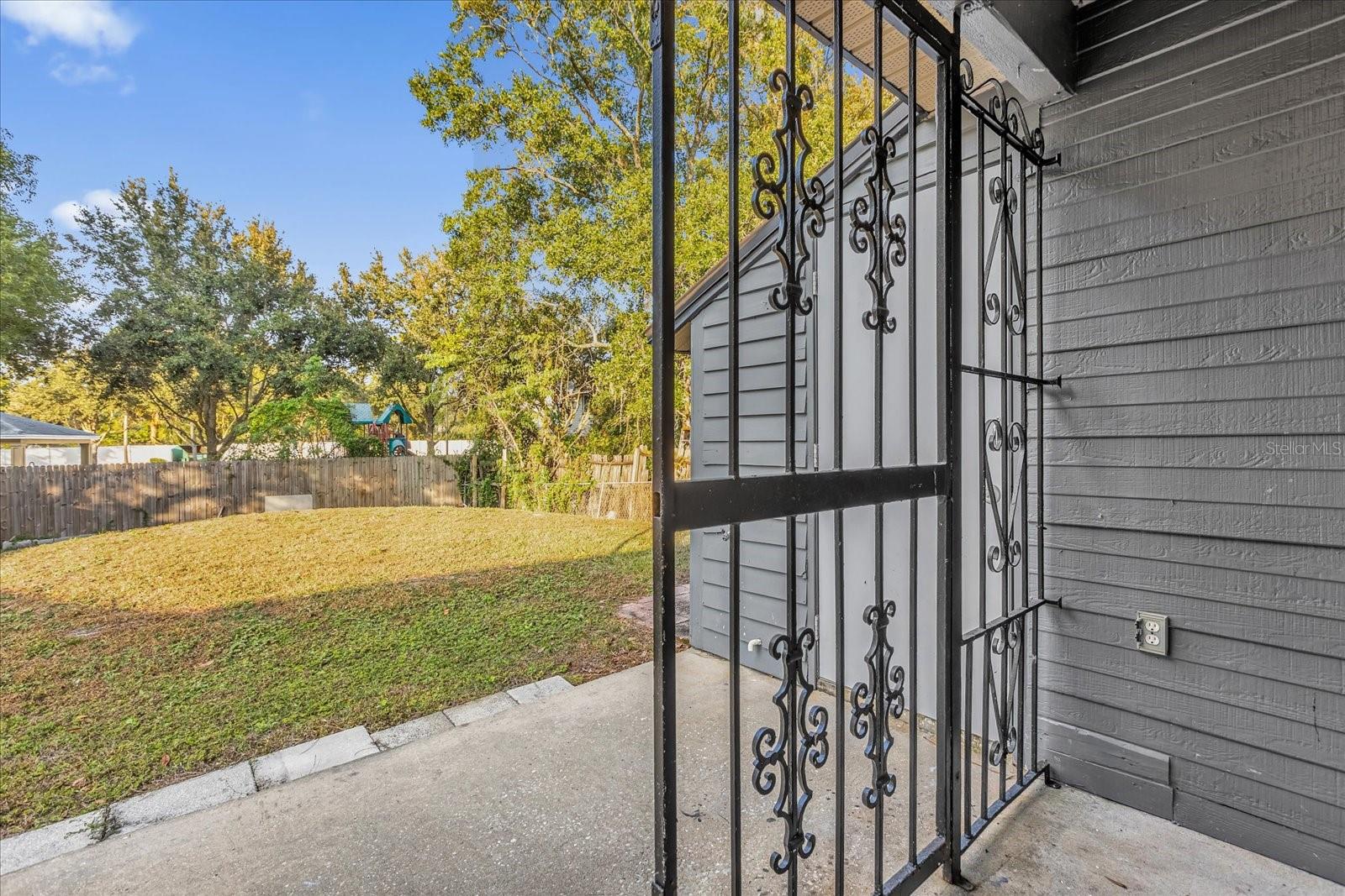 RIVER CREST - Residential